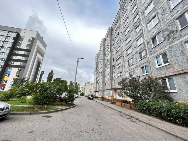 Продается 3х к.кв.  квартира в Московском районе по ул. Аллея Смелых 72.