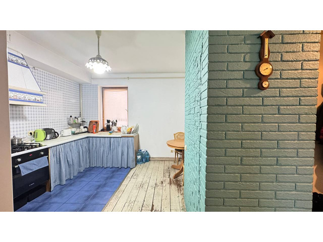 4 ком. 90м² , 4/5 этаж