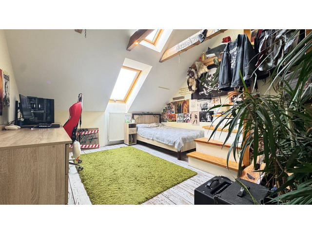 4 ком. 90м² , 4/5 этаж