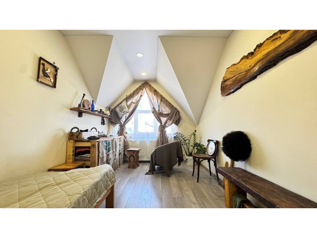 4 ком. 90м² , 4/5 этаж