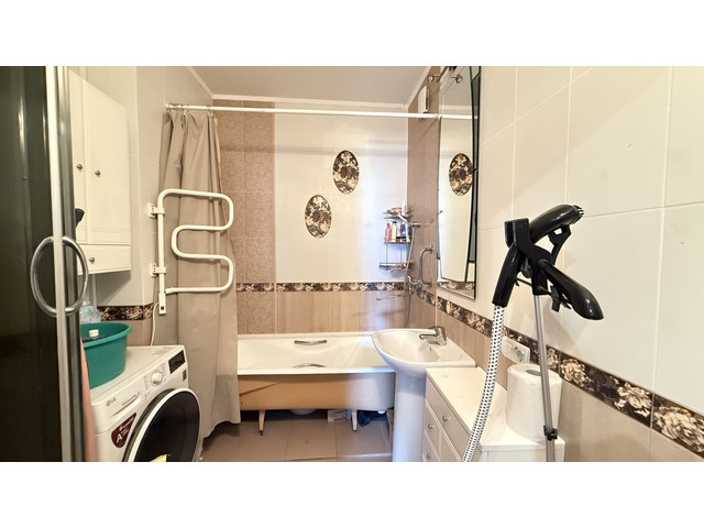 3-к. квартира, 80 м², 7/17 эт. ул. Интернациональная