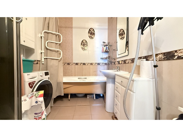 3-к. квартира, 80 м², 7/17 эт. ул. Интернациональная