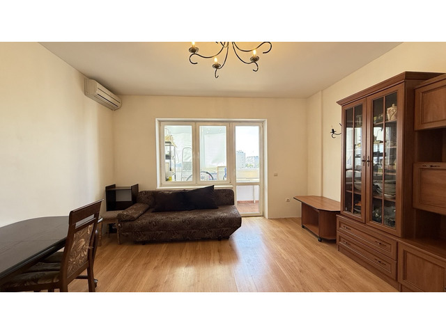 3-к. квартира, 80 м², 7/17 эт. ул. Интернациональная