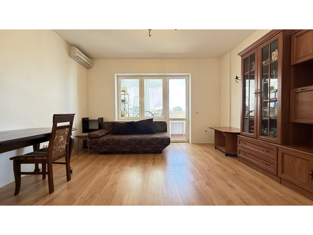 3-к. квартира, 80 м², 7/17 эт. ул. Интернациональная