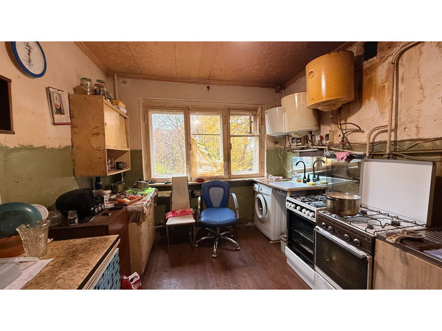 Комната 19 м² в 5-к., 2/3 эт. ул.Димитрова